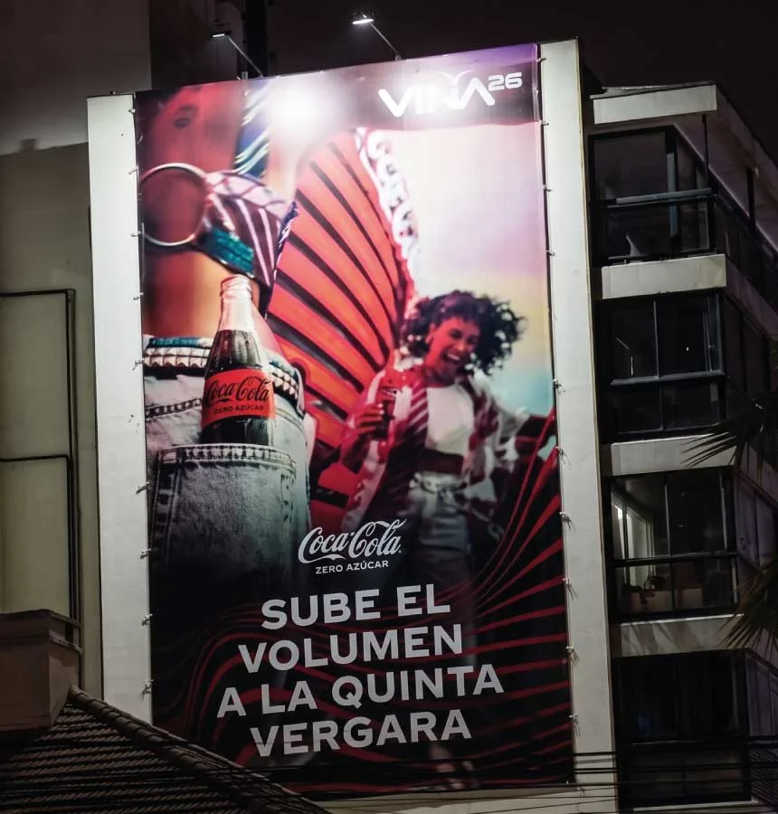 Gran formato vertical de Coca-Cola para la Quinta Vergara